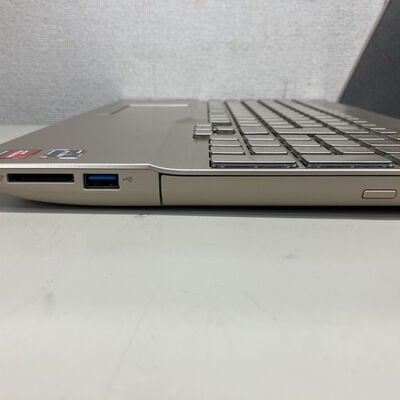【町田店】中古  富士通 FMV LIFEBOOK AH53/J3 FMVA53J3G(Ryzen7 7735U/16GB/SSD512GB/W11H) 3330003001 