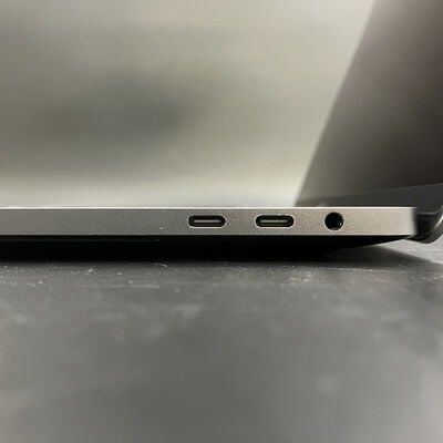 【大須店】中古  Apple MacBook Pro 16インチ (i9 2.3GHz/1TB/16GB/5500M 4GB) スペースグレイ MVVK2J/A (Late 2019) 141360 