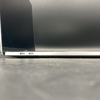 【熊本浜線店】中古  Apple MacBook Pro 13.3インチ (Core i5 2.0GHz/16GB/512GB) シルバー Touch Bar Magic Keyboard搭載モデル MWP72J/A (Early 2020) 142639 