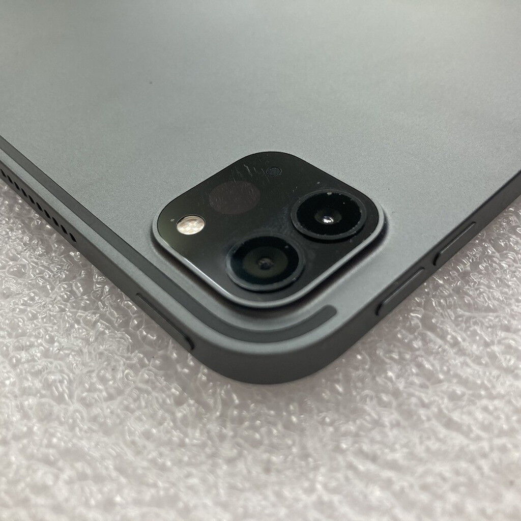 中古 Apple iPad Pro 12.9 （第5世代/2021） Wi-Fi 256GB スペース