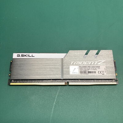 【神戸・三宮店】中古  PC4-25600 16GB デスクトップ用 140728 