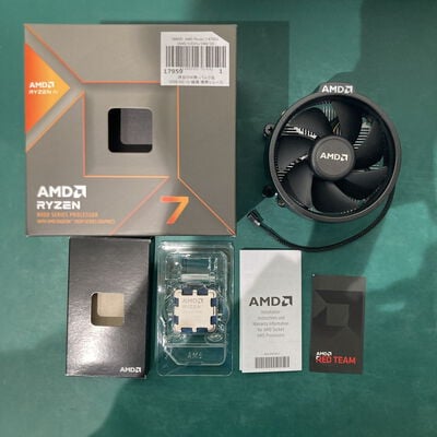 【浦添城間店(沖縄)】中古  AMD Ryzen 7 8700G (AM5/4.2GHz/24M/C8/T16/65W) 166430 