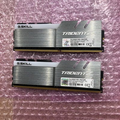 【宮崎恒久店】中古  8GB 2枚組(合計16GB) PC4-25600/DDR4-3200 デスクトップ用 190923 