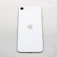 中古  _【SIMロック解除済み】【au】Apple iPhoneSE 4.7インチ (第2世代/2020) 64GB (ホワイト) MX9T2J/A 163402 