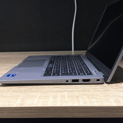 【松山環状枝松店】中古  DELL Latitude 5320(Intel Core i5 1145G7 2.60GHz/16GB DDR4/SSD256GB/-/オンボード/13.3/1920x1080/Wi-Fi/WEBCAM/W11P/VBT) 192701 