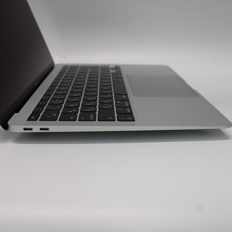 Apple MacBook Air M1 2020 シルバー　13インチ MacBook Air 13 インチ (2020) シルバー - Core i3 1.1 GHZ