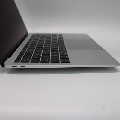【札幌店】中古  Apple MacBook Air 13インチ 2020 (M1 8CPU 7GPU/8GB/256GB) シルバー MGN93J/A 144574 
