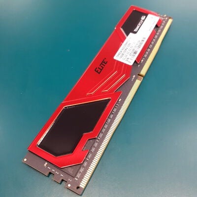 【鹿児島店】中古  PC4-25600 16GB デスクトップ用(DDR4-3200) 140728 