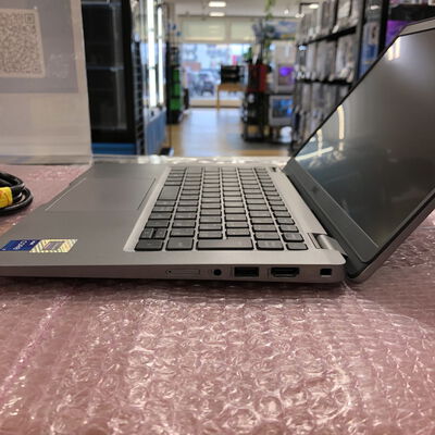 【宮崎恒久店】中古  DELL Latitude 5320 (Intel Core i7 1185G7 3.0GHz/16GB/SSD256GB/-/-/13.3/1920x1080/Wi-Fi/WEBCAM/W11H64) 180537 