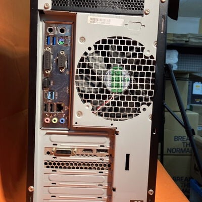 【なんば店】中古  THIRDWAVE Monarch ZJ (i7 9700K/64GB/非搭載/BD-RE/GTX1660Ti/OS無) 3280021367