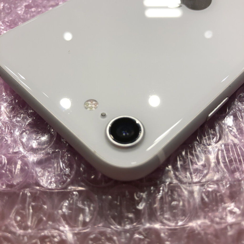 中古 Apple iPhoneSE 4.7インチ (第2世代/2020) 128GB (ホワイト) 国内