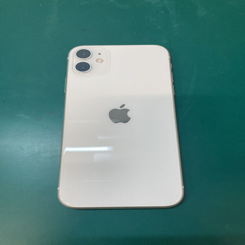 中古 【SIMロック解除済み】【au】 Apple iPhone11 64GB