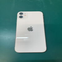 中古  【SIMロック解除済み】【au】 Apple iPhone11 64GB (ホワイト) MWLU2J/A 155388 