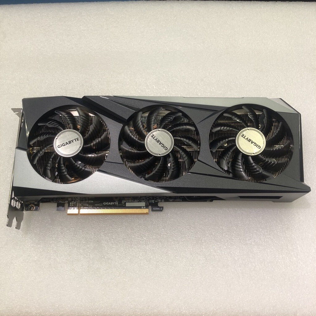 中古 GIGABYTE GV-R76GAMING OC-8GD (RX7600 8G) 162746 （310716