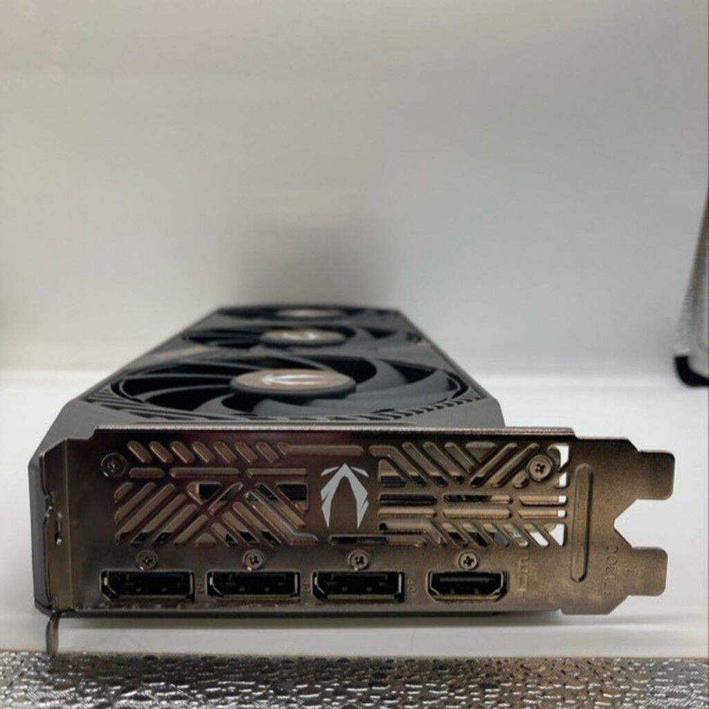 中古 ZOTAC GAMING GeForce RTX 5070 SOLID (RTX5070 12GB) 1230010368
