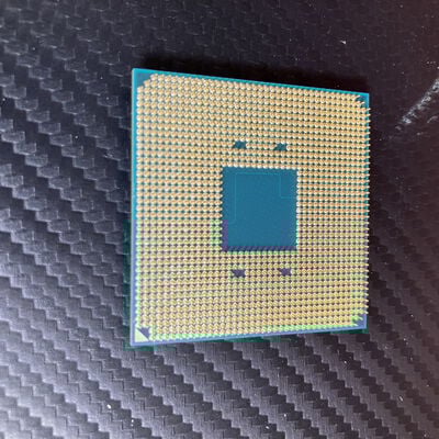 【富士青葉店】中古  AMD Ryzen 3 2200G (AM4/3.5/6M/C4/T4/65W) 136734 