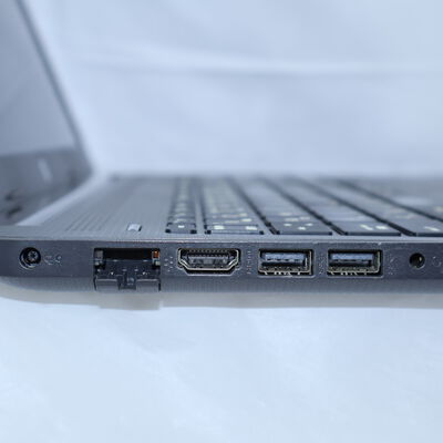 【通販センター】中古  【ジャンク品/保証無/返品質問不可】HP 250 G7 (Core i3-7020U/8GB/オンボード) 202868 
