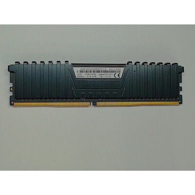 【前橋ｲﾝﾀｰｱｶﾏﾙ店】中古  Corsair CMK16GX4M2B3200C16(DDR4-3200 8GB) 4540001498 