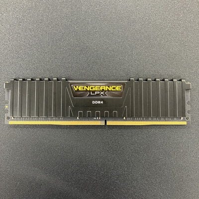 【熊本浜線店】中古  PC4-25600 32GB デスクトップ用 143224 