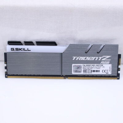 【通販センター】中古  PC4-25600 8GB デスクトップ用(DDR4-3200) 140727 