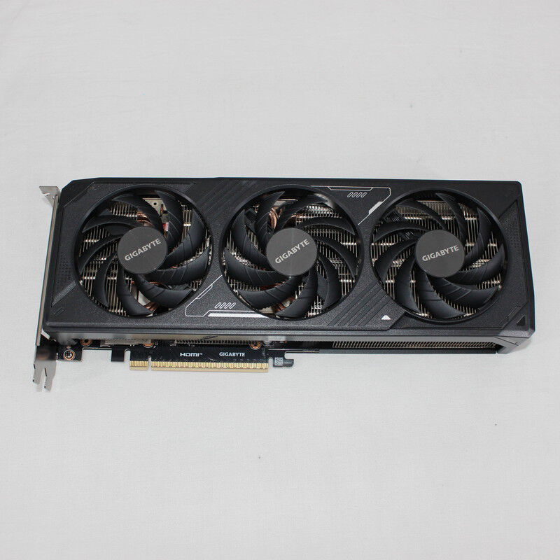 送料無料 DS455 12インチ 3枚まとめ売り バラ売り不可 中古 GIGABYTE GV-N5070WF3-12GD (RTX5070 12GB) 3480033869