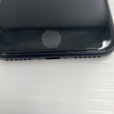 【秋葉原本店】中古  【au版SIMフリー】Apple iPhoneSE 4.7インチ (第3世代) 64GB (ミッドナイト) MMYC3J/A 154842 
