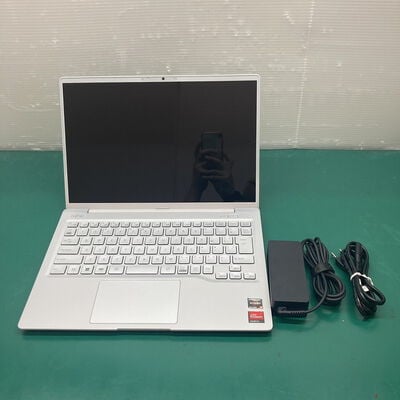 【浦添城間店(沖縄)】中古  富士通 LIFEBOOK MH55/J1 (Ryzen 5 7520U/16GB/SSD256GB/W11H) 4780001501 