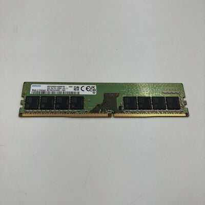 【なんば店】中古  Samsung M378A2G43AB3-CWE(DDR4 PC4-25600 16GB) 147975 