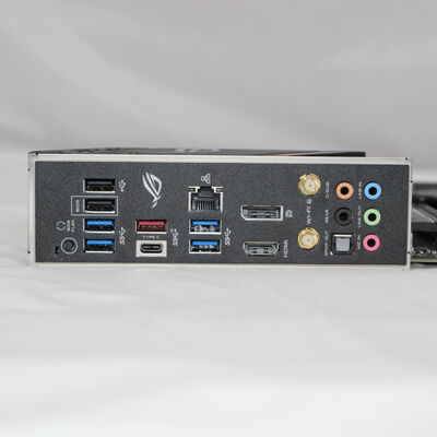 中古  ASUS ROG STRIX B550-F GAMING(WI-FI)(B550 AM4 ATX) 142908 