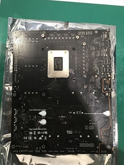 【浦添城間店(沖縄)】中古  MSI Z790 TOMAHAWK WIFI(Z790 1700 ATX DDR5) 175365 