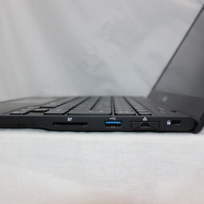 【通販センター】中古  Fujitsu LIFEBOOK UHシリーズ UH90/D2 FMVU90D2B(Intel Core i7 8565U/8GB/SSD512GB/なし/オンボード/13.3/1920x1080/Wi-Fi/W11H64 MAR) 185906 