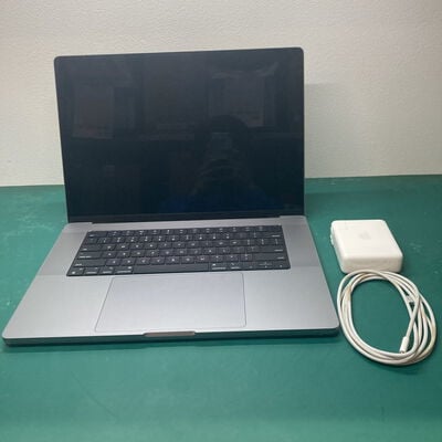 【浦添城間店(沖縄)】中古  Apple MacBookPro 16インチ (M1　Max/1TB/32GB/32コアGPU)　スペースグレイ　MK1A3J/A (Late 2021)  3280019772 