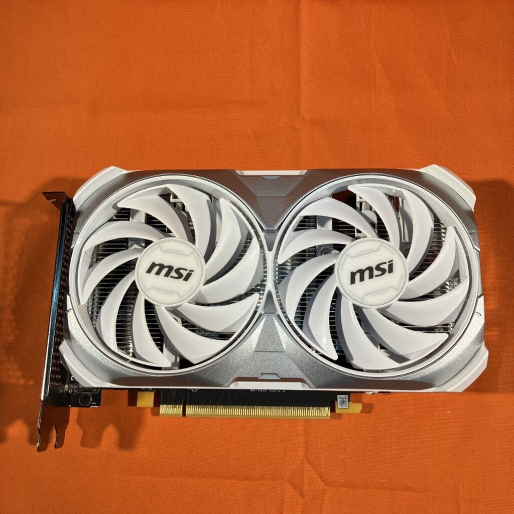 中古 MSI GeForce RTX 4060 VENTUS 2X WHITE 8G OC 3280021716