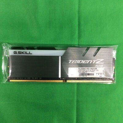 【川崎店】中古  PC4-25600 8GB デスクトップ用(DDR4-3200) 140727 