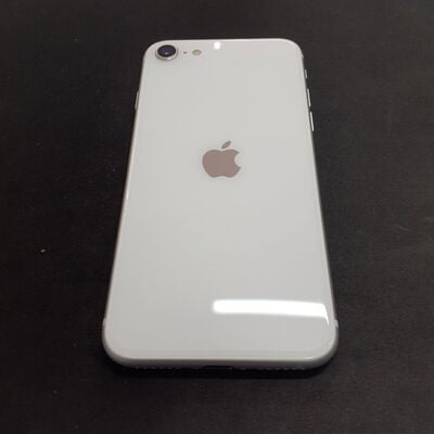 【鹿児島店】中古  【SIMロック解除済み】【au】Apple iPhoneSE 4.7インチ (第2世代/2020) 64GB (ホワイト) MX9T2J/A 155505 