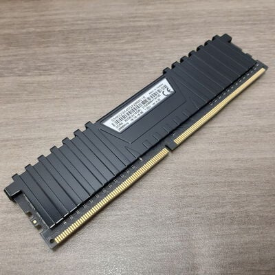 【鹿児島店】中古  PC4-21300 16GB デスクトップ用 135638 