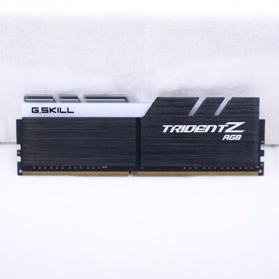 【通販センター】中古  PC4-25600 8GB デスクトップ用(DDR4-3200) 140727 