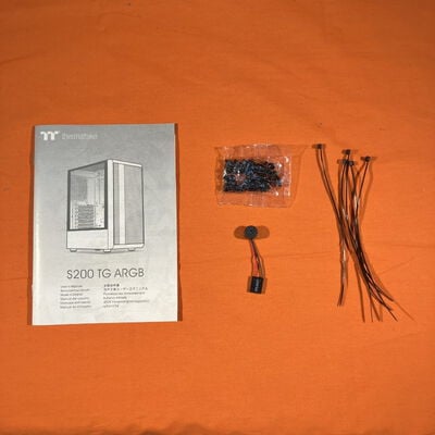 【なんば店】中古  Thermaltake CA-1X2-00M1WN-00(S200 TG ATX BK) 3280021761 