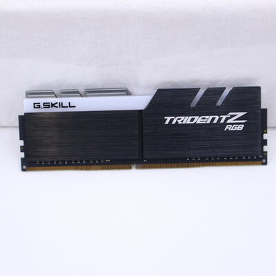 【通販センター】中古  PC4-25600 8GB デスクトップ用(DDR4-3200) 140727 