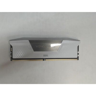 【前橋ｲﾝﾀｰｱｶﾏﾙ店】中古  Corsair VENGEANCE RGB DDR5 48000 16GB 4540001873 