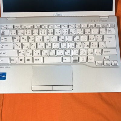 【なんば店】中古  FUJITSU LIFEBOOK UH08/E3 FMVUU8FUV3 (1115G4/8GB/SSD 128GB/WLAN/13.3FHD/W10P64) 3280021262 