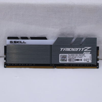 【通販センター】中古  PC4-25600 8GB デスクトップ用(DDR4-3200) 140727 