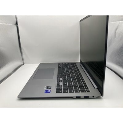 【仙台店】中古  LG 16Z90U-KUB5J (Core Ultra X7 358H/32GB/SSD512GB/-/B390/WLAN/16QWXGA+/W11H/-) 3240010977 