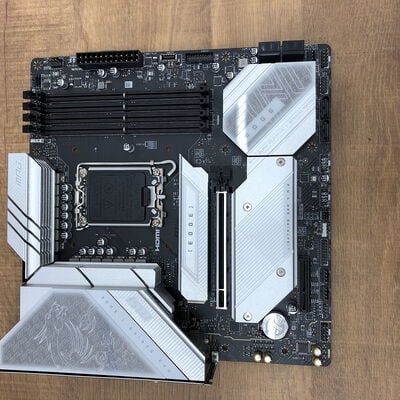 【宇都宮鶴田店】中古  MSI MPG B760M EDGE TI WIFI (B760 mATX DDR5) 167317 