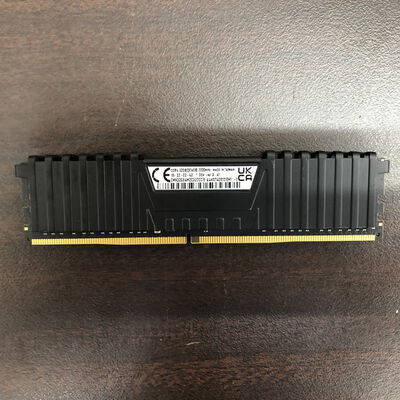 【福山ココローズ店】中古  PC4-25600 16GB デスクトップ用(DDR4-3200) 140728 