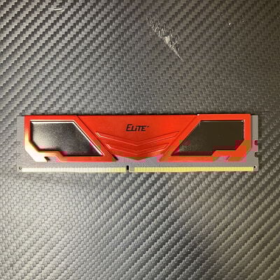 【富士青葉店】中古  TEAM TPRD416G3200HC22BK(PC4-25600 16GB UDIMM) 5070001363 