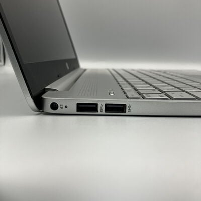 【町田店】中古  HP Laptop 15s-fq5043TU 3330003562 