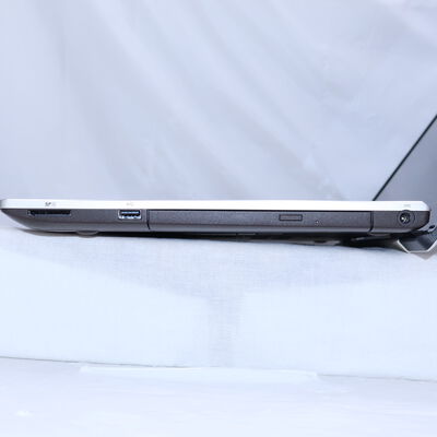 【通販センター】中古  Fujitsu LIFEBOOK NH77/F3 (Ryzen 7 5700U/8GB/オンボード) 202807 