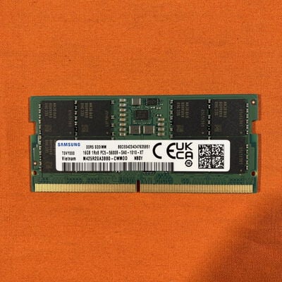 【なんば店】中古  PC5-44800 16GB ノート用 178698 