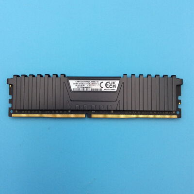 【秋葉原本店】中古  PC4-21300 16GB デスクトップ用(DDR4-2666) 135638 